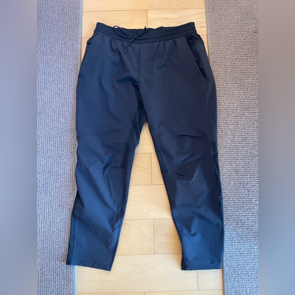 Lululemon Men’s Black Jogger Pants XL